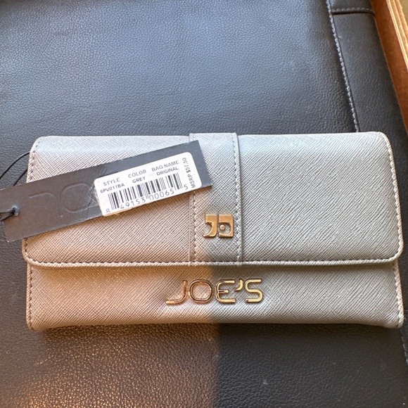 Joe’s NEW Gray Vegan Leather Wallet - Picture 8 of 9